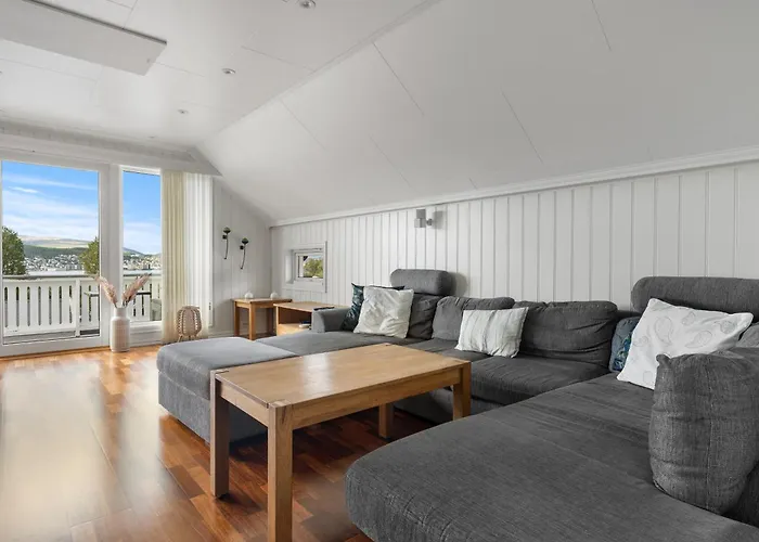 Willa Arctic Elegance By Paramount