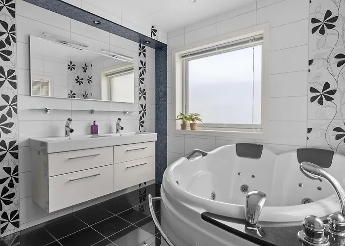 Arctic Elegance By Paramount *