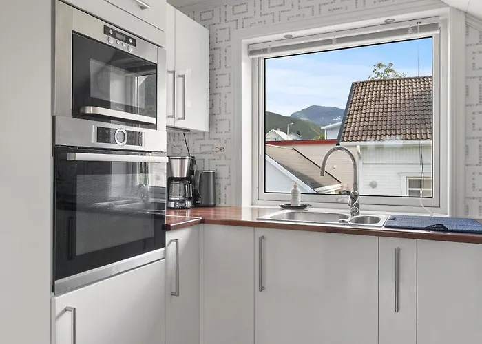 Arctic Elegance By Paramount Villaer *